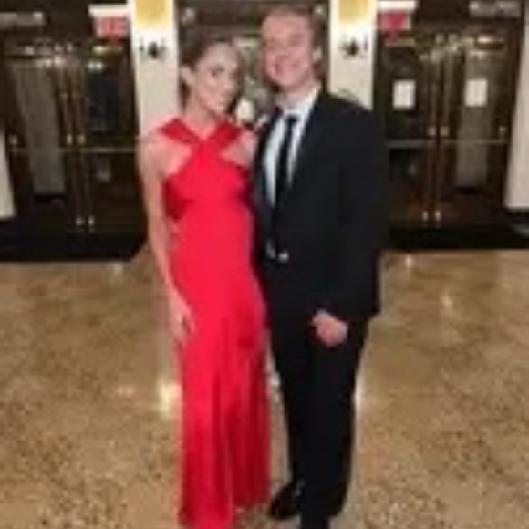 Donna Karan Rent the Runway Twisted Halter Gown Red sz 6 $550 - Picture 7 of 8